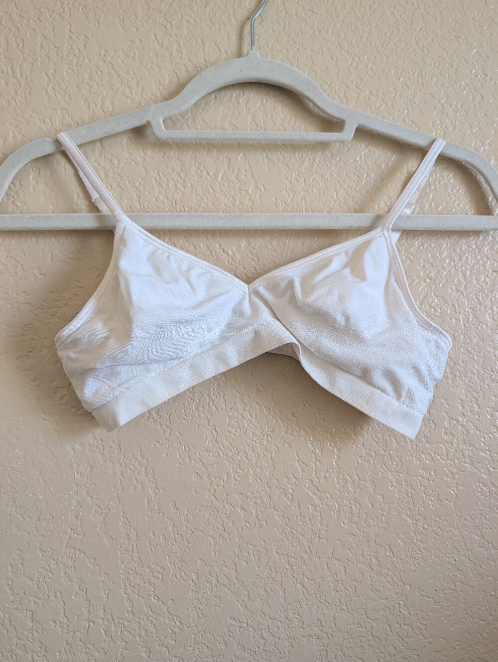 Hanes Wireless Comfort Bralette White Medium G795​